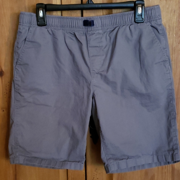 husky shorts with elastic waist